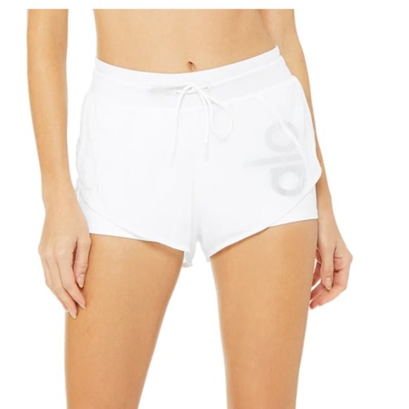 alo yoga ambience short